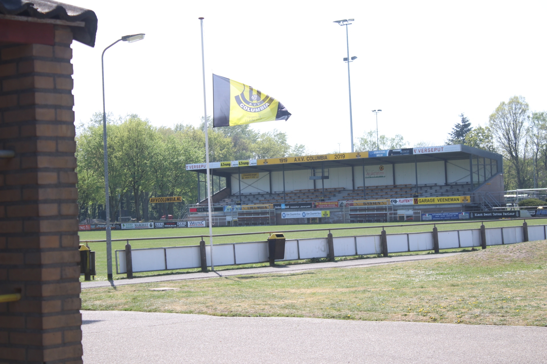 Voetbalvereniging Columbia last wedstrijden af in verband ernstig ongeval op de A1