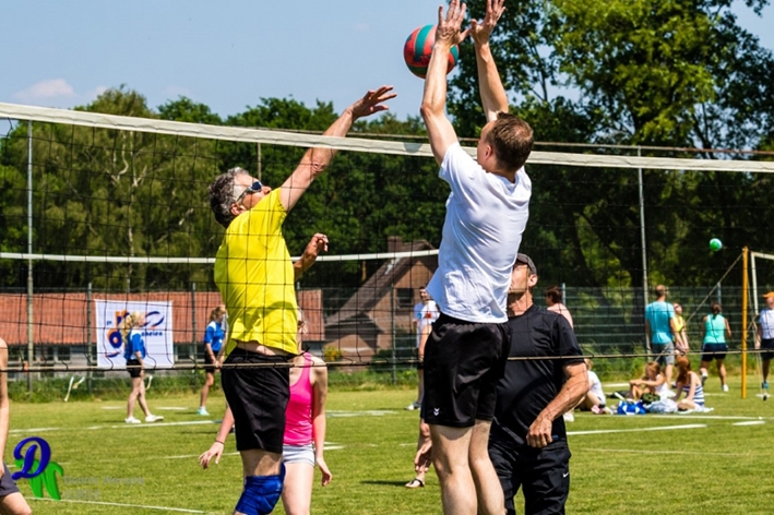 Recreatief volleyballen