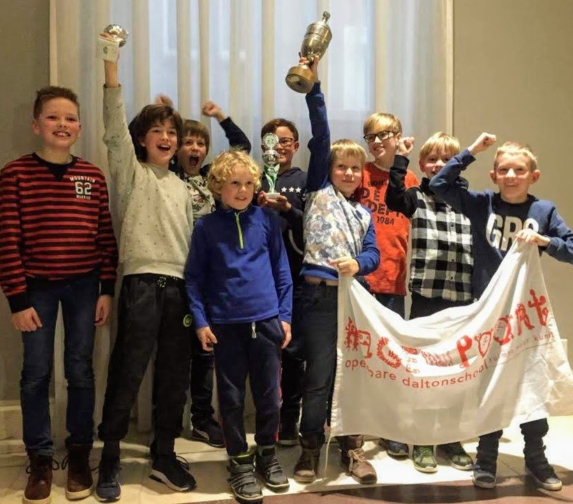 De Hagenpoort elfde keer winnaar Deventer Schoolschaaktoernooi