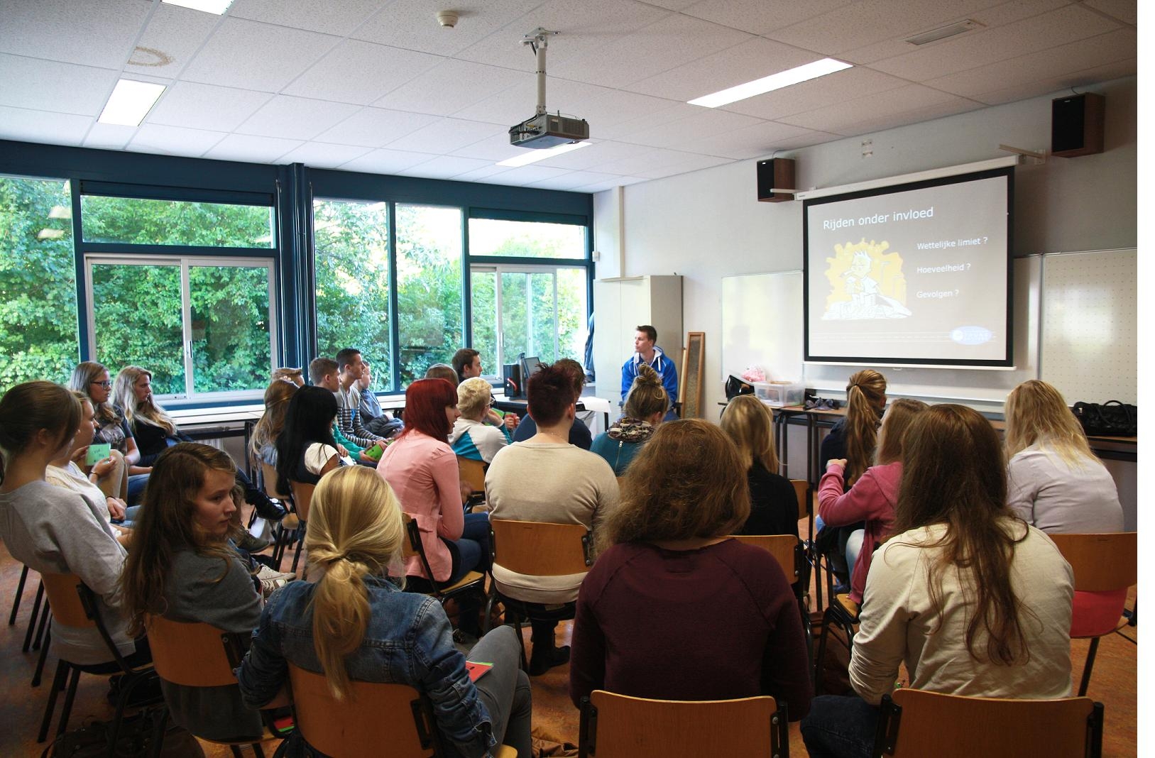 Campagneteam ‘Rijden Zonder Invloed’ komt naar het Veluws College