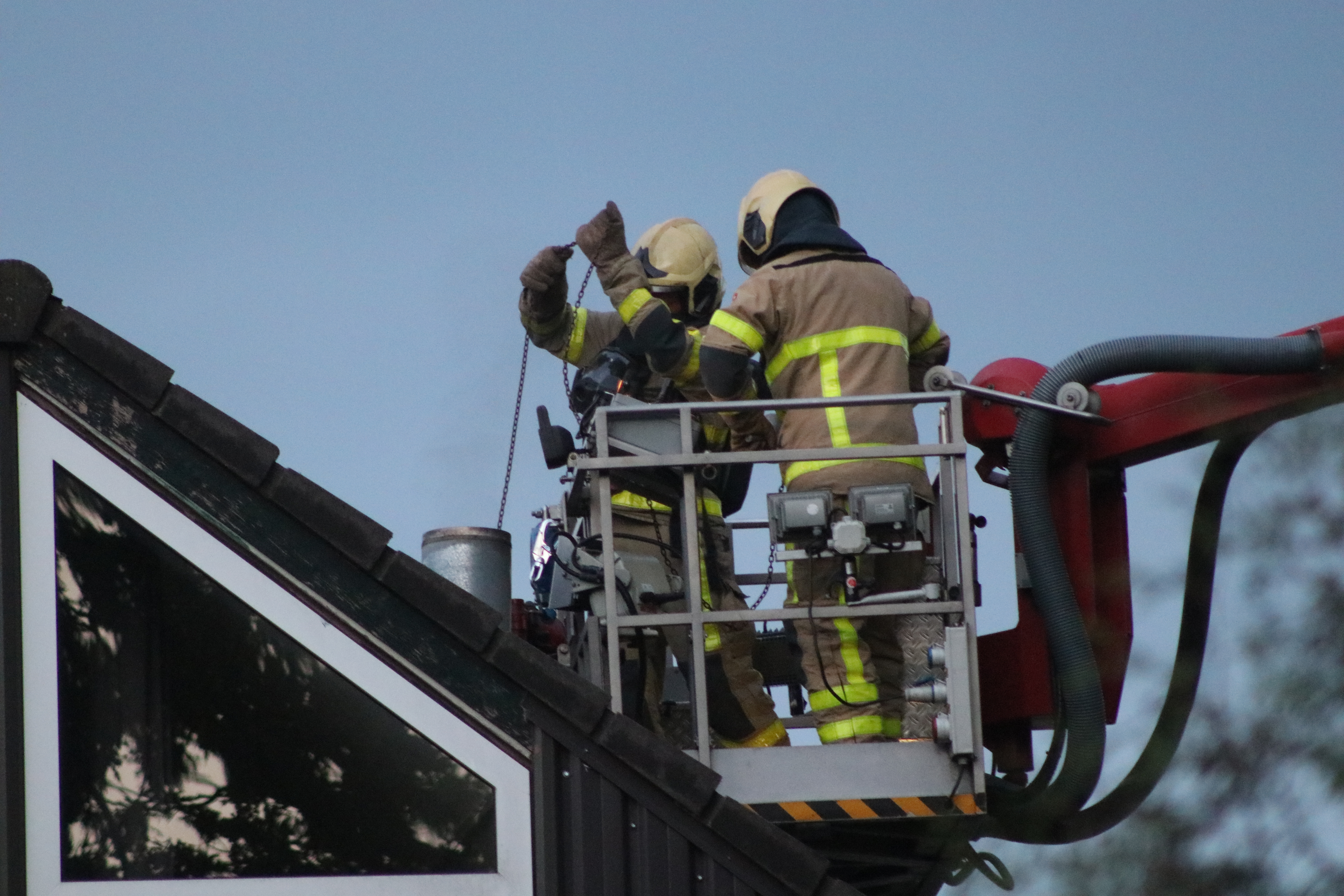 Brandweer rukt uit voor schoorsteenbrand in De Maten