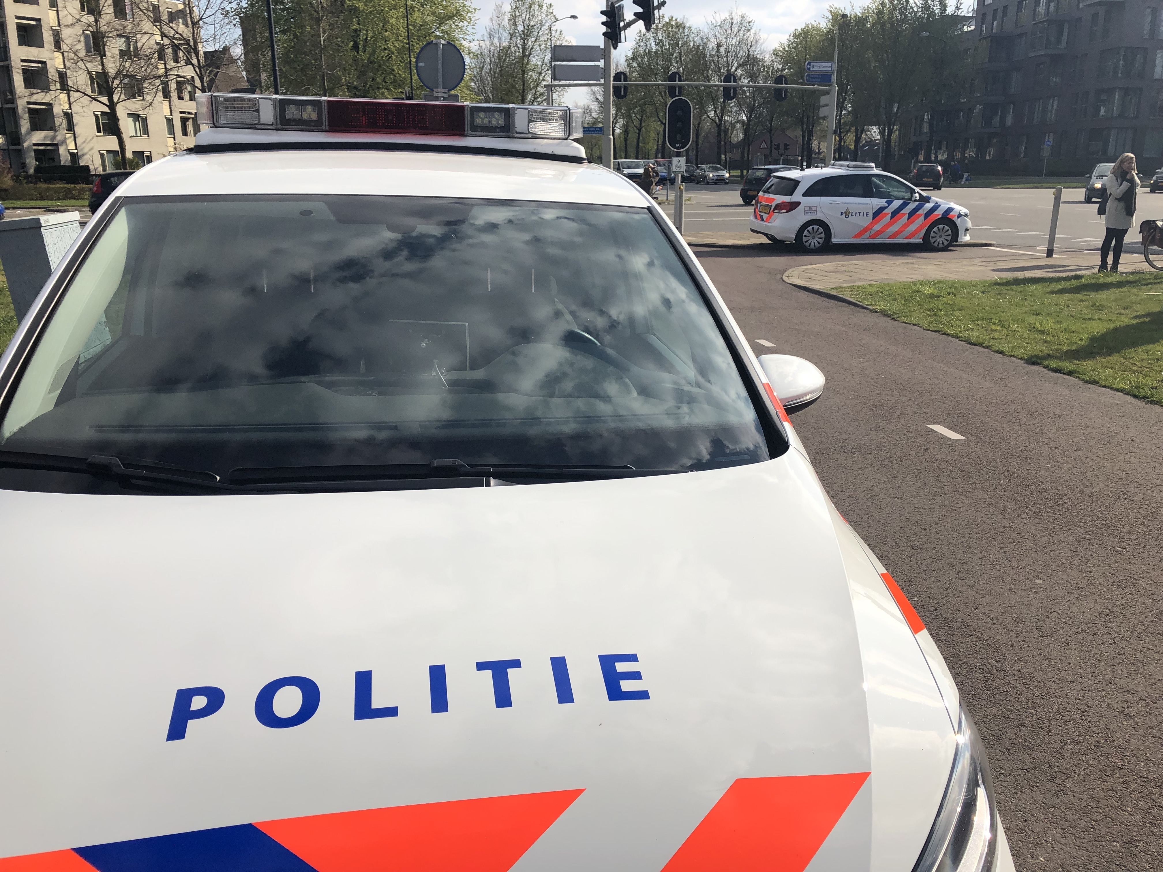 Scooterrijdster gewond na botsing met auto