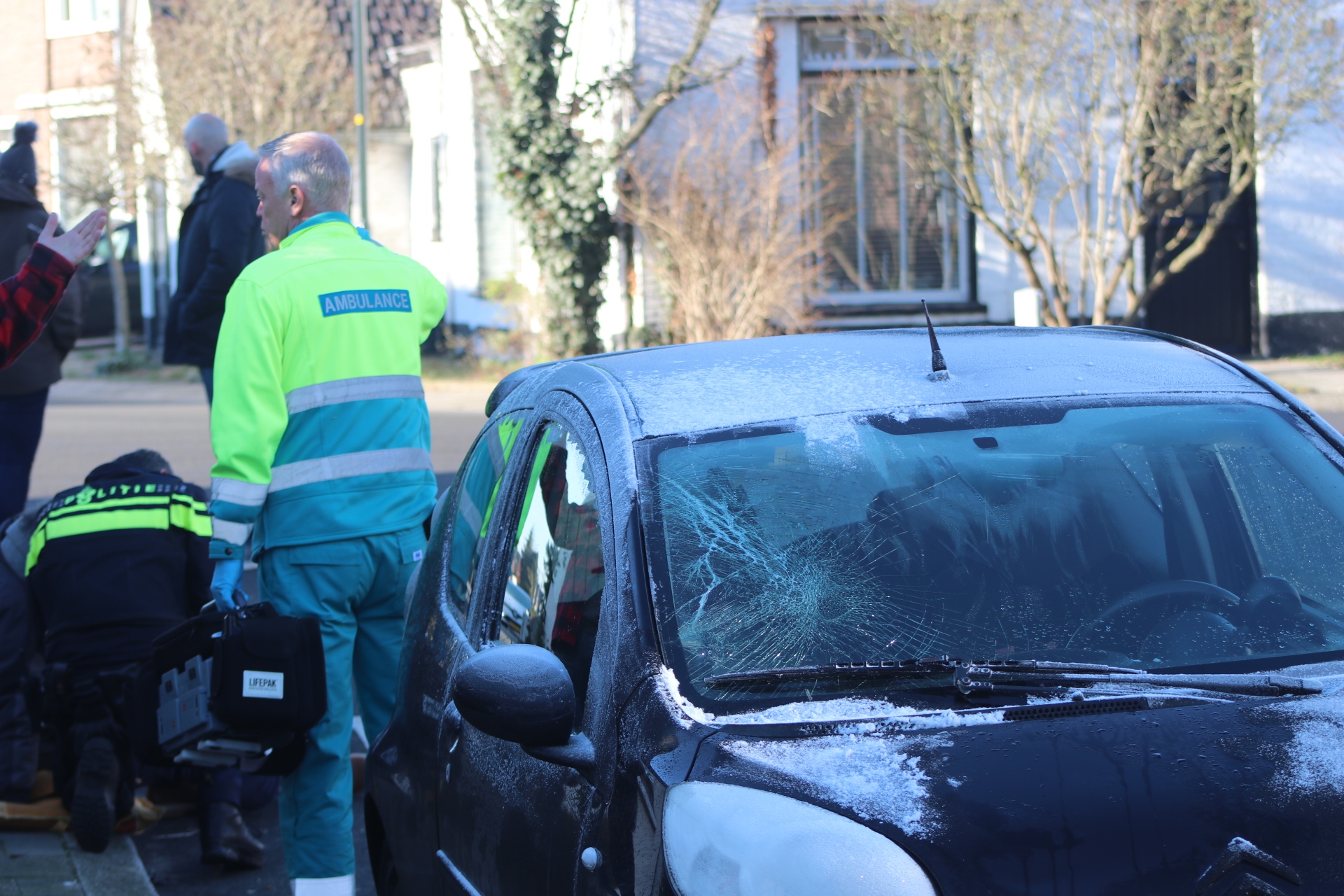 Voetganger geschept en raakt gewond