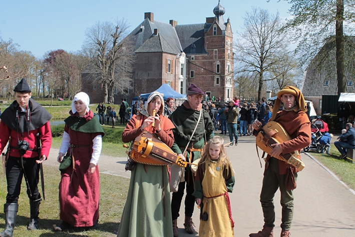 Middeleeuwen herleven bij kasteel