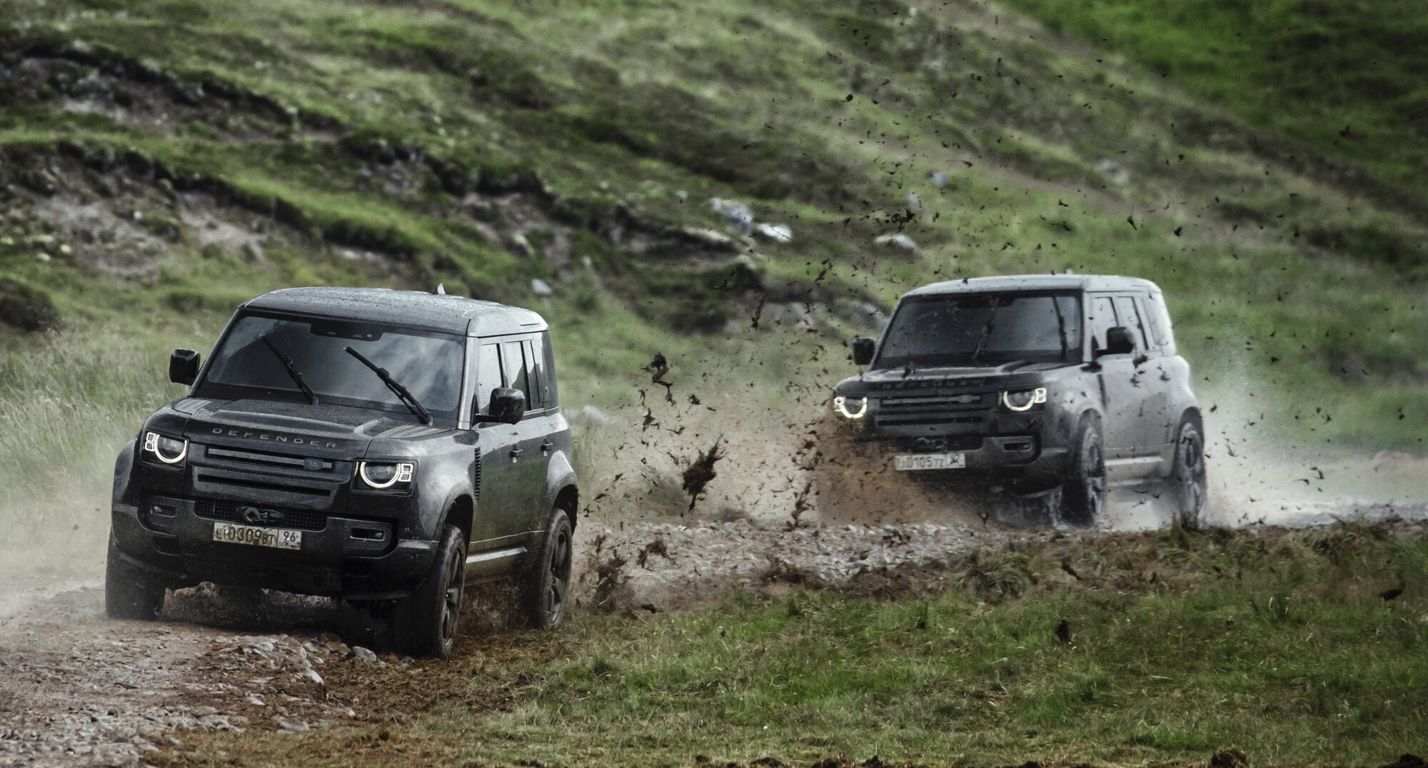 New Land Rover Defender kiest luchtruim in nieuwe James Bond-film