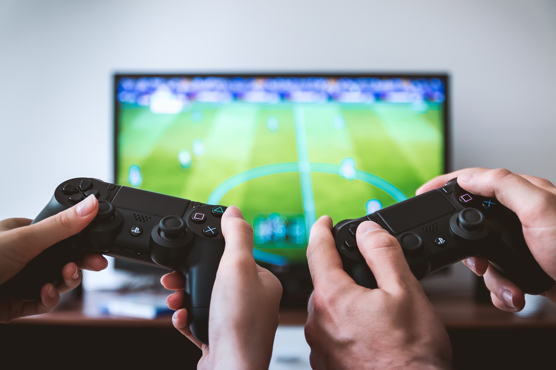 Nederlanders gamen dagelijks half miljard minuten
