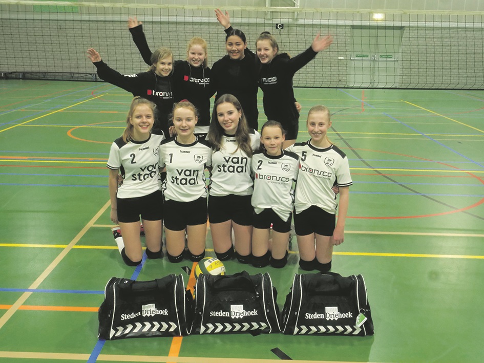 Krant steunt  volleybalsters