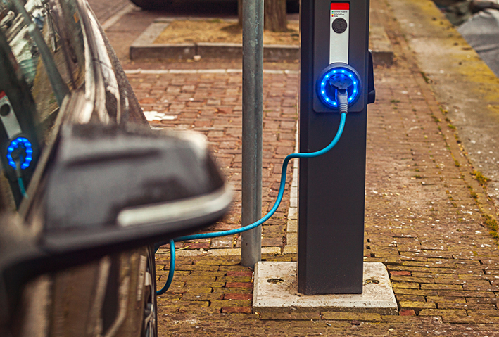 Samenwerken om aanleg laadpalen te versnellen
