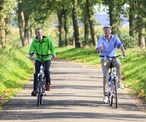 Koninklijke fietstocht door de bossen van Apeldoorn