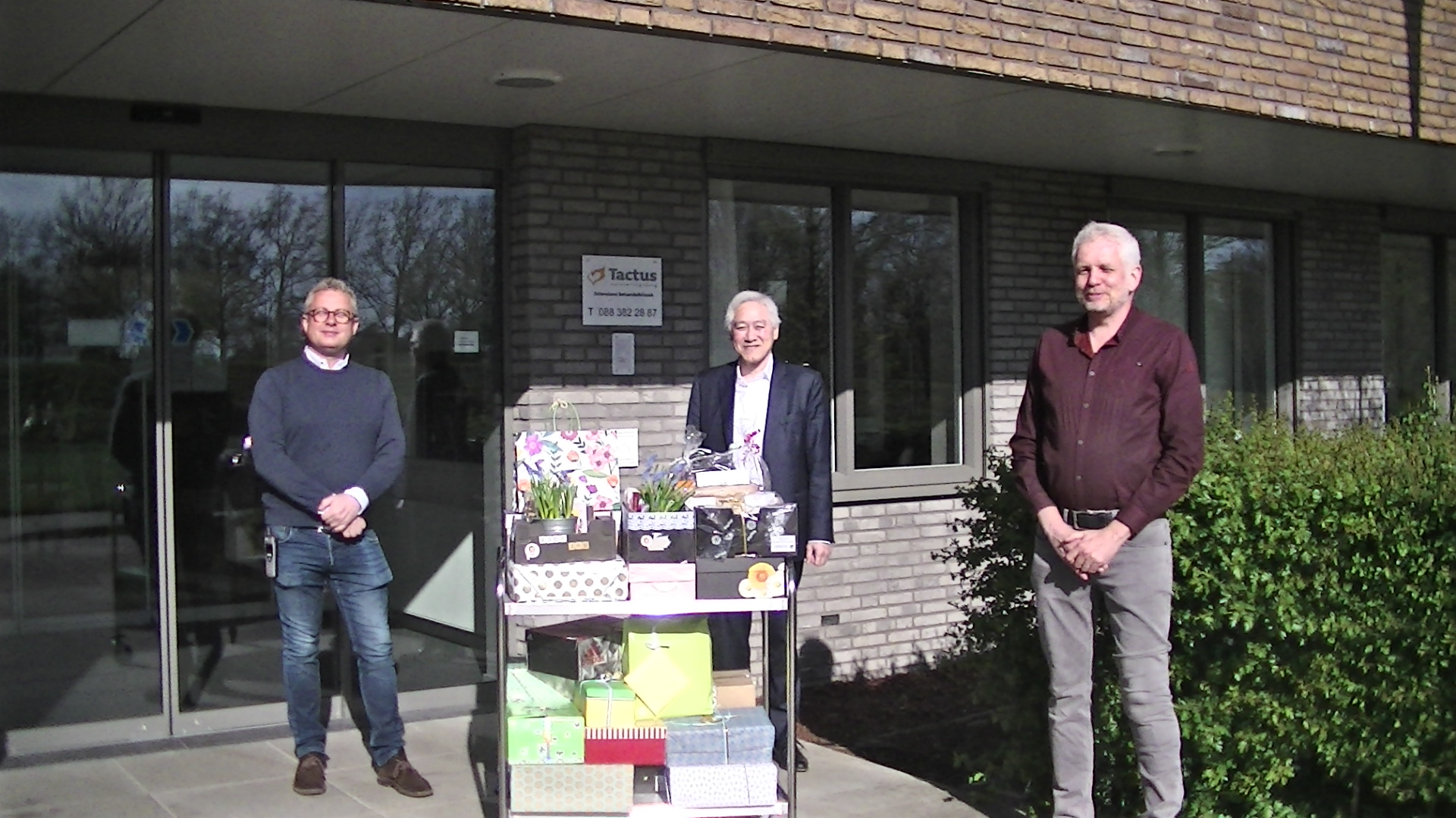 Buddybox voor Tactus cliënten Zutphen lichtpuntje met Pasen