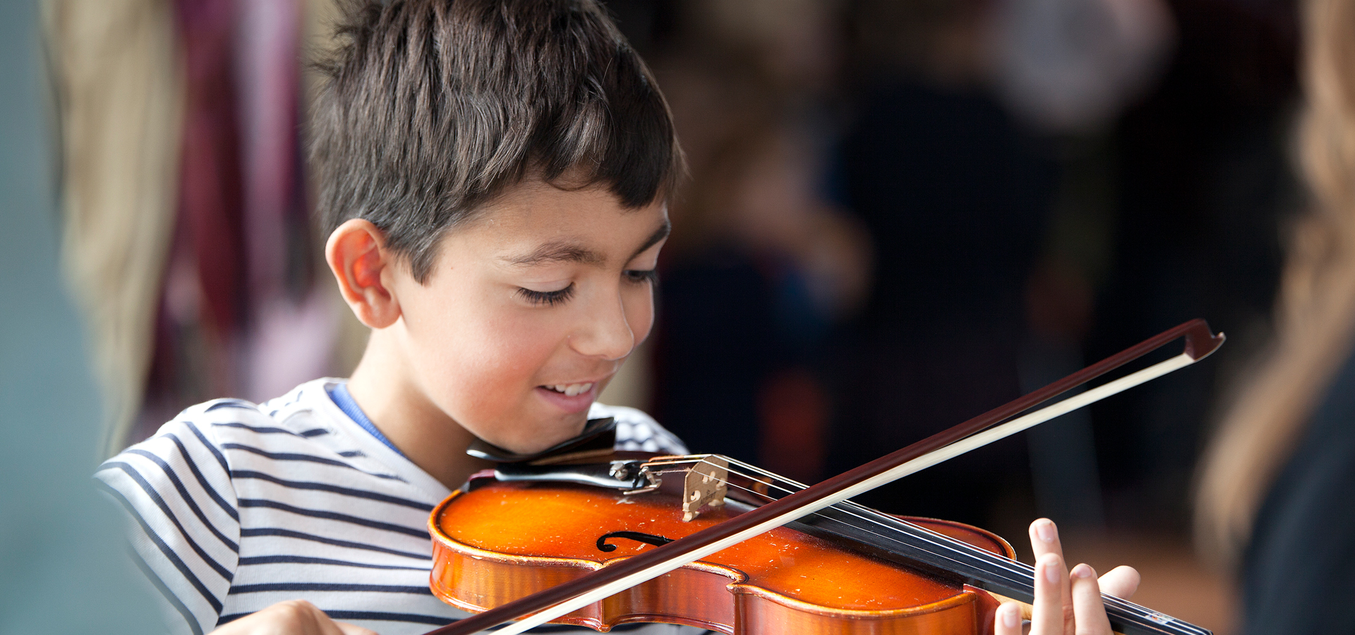 Even lekker los op instrumenten tijdens Open Dag Muziek