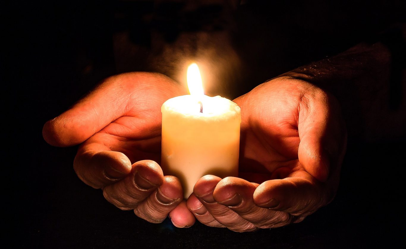 Geen bijeenkomst maar livestream op WereldLichtjesDag