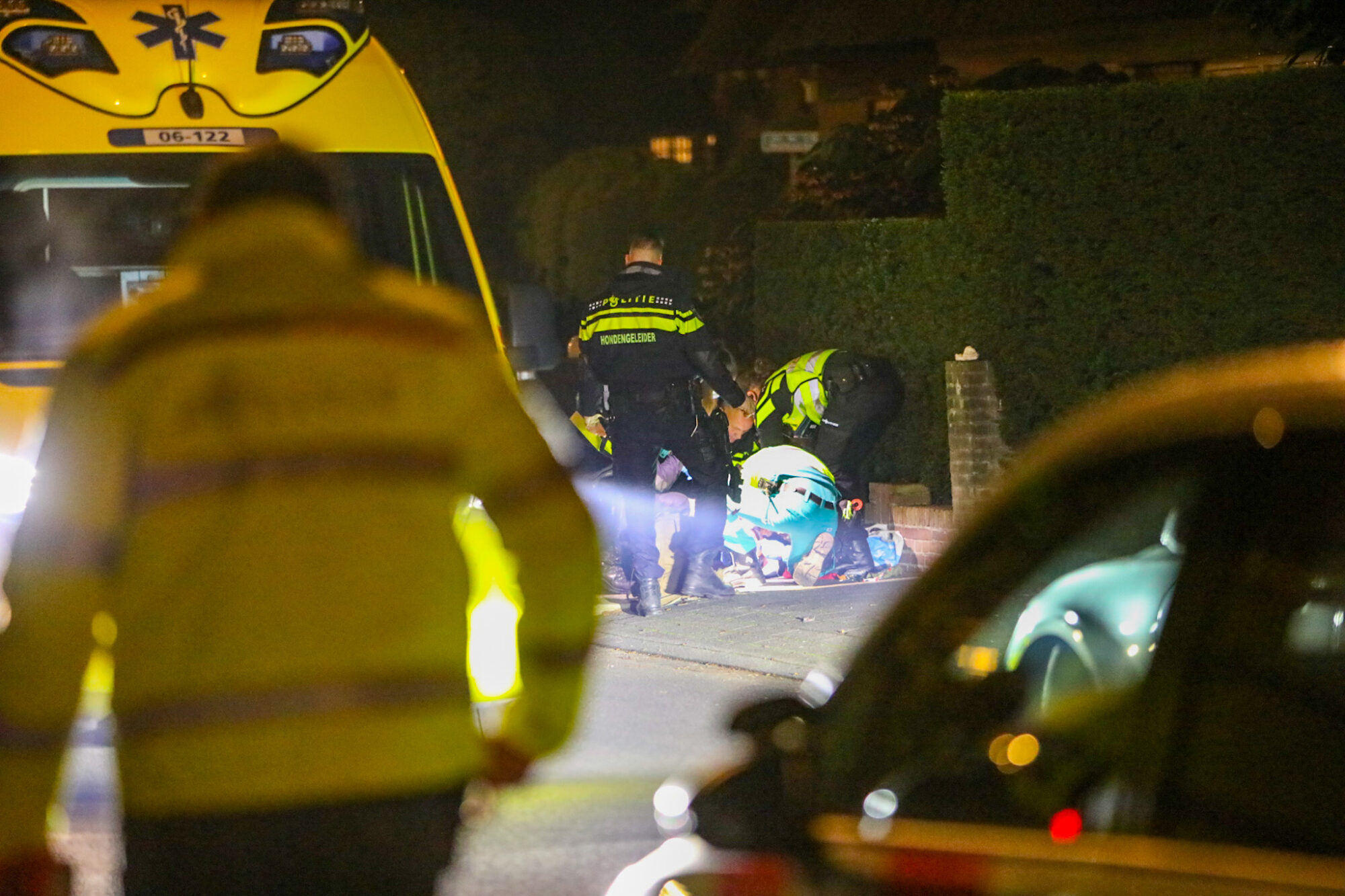 Roerige avond in Apeldoorn; jongeman gewond na steekincident