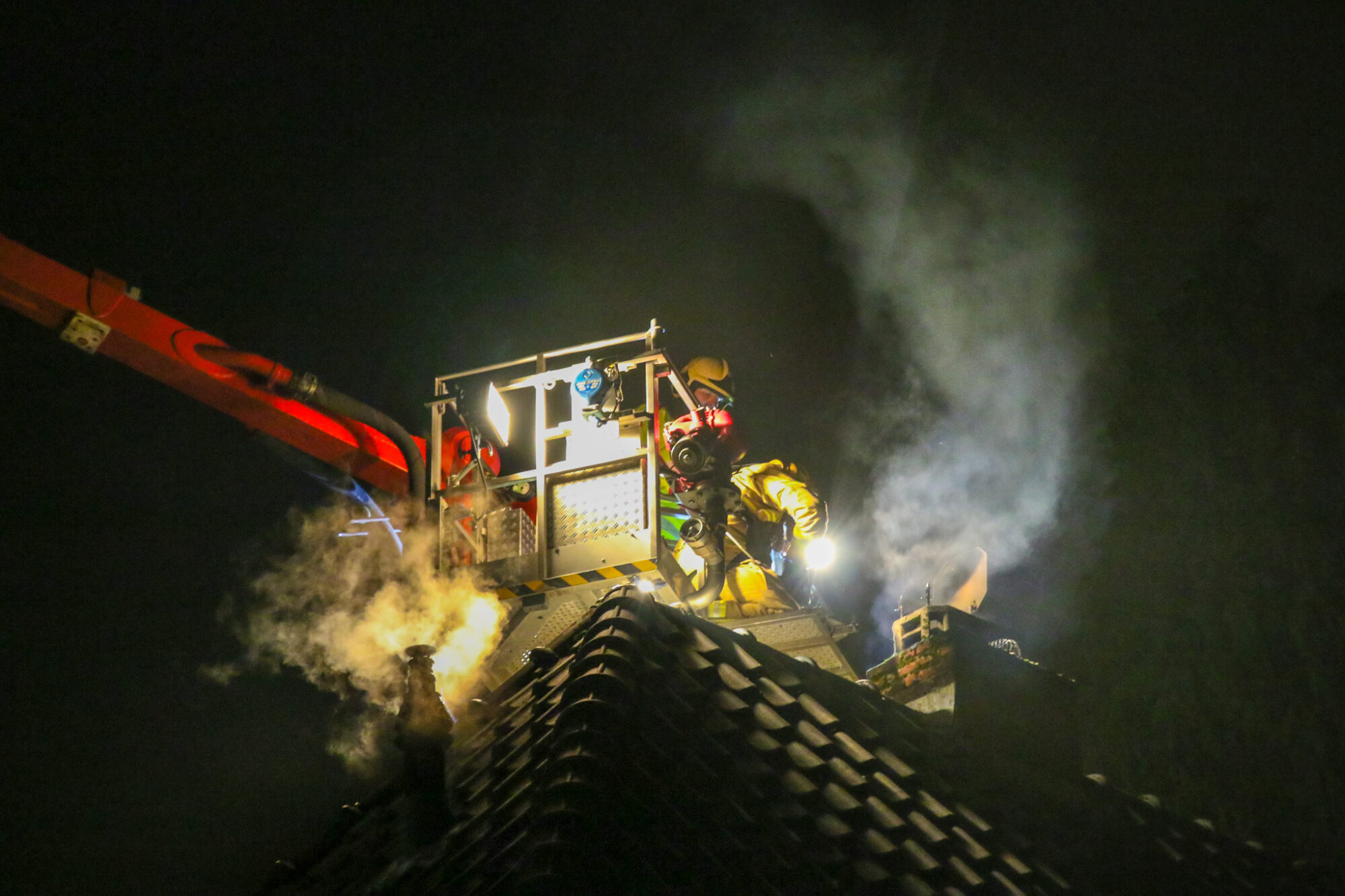 Veel rook bij schoorsteenbrand in Apeldoorn