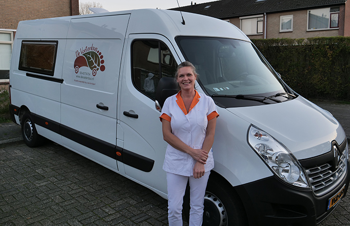 Welkom in mobiele pedicurepraktijk  De Voetenbus