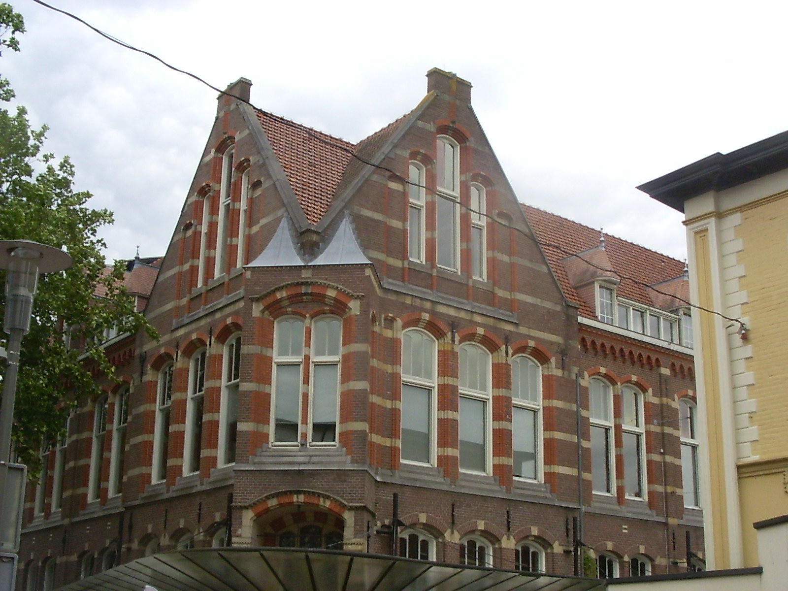 Kluswoningen in oud Apeldoorns postkantoor