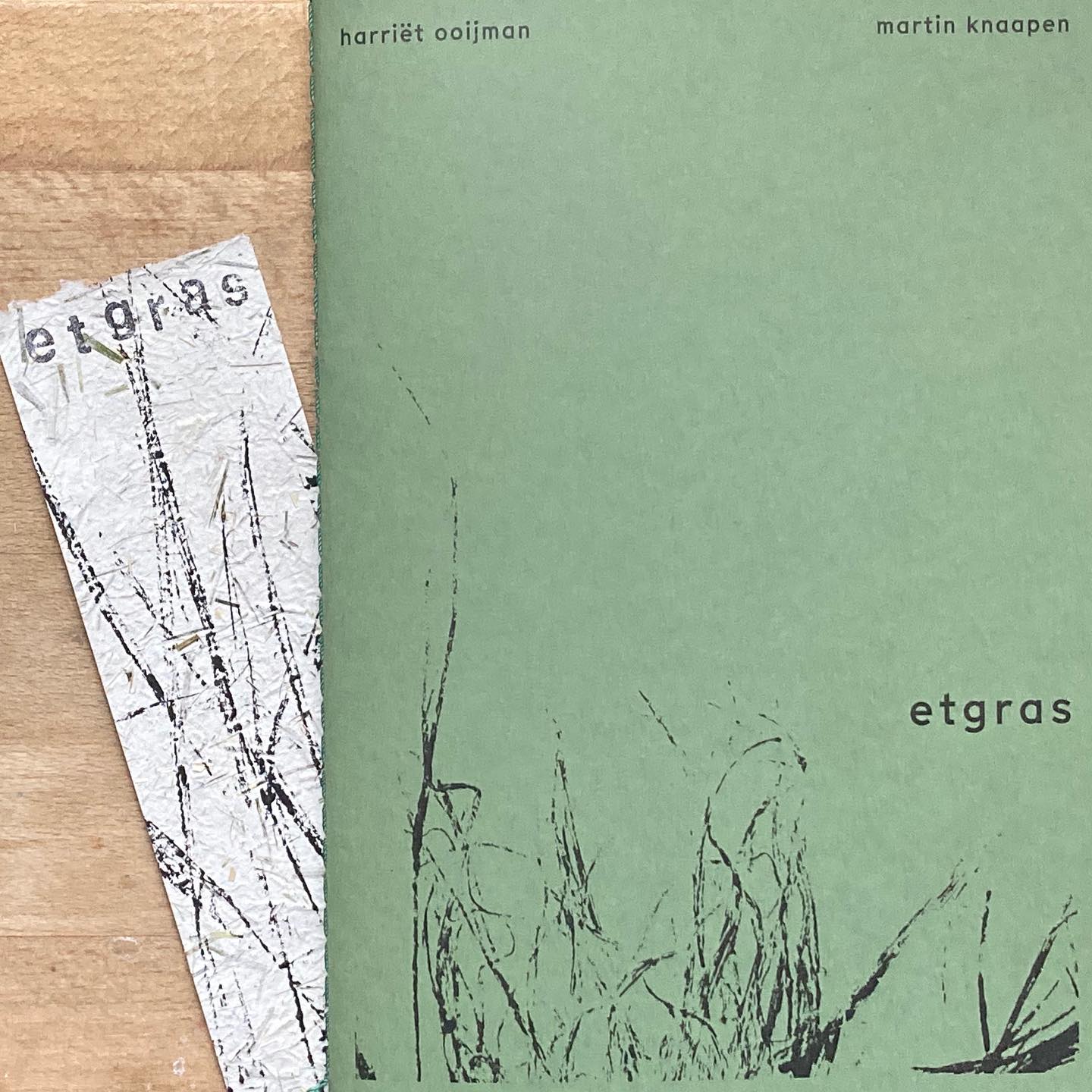 Kunstenares en dichter brengen bijzonder boek ‘Etgras’ uit