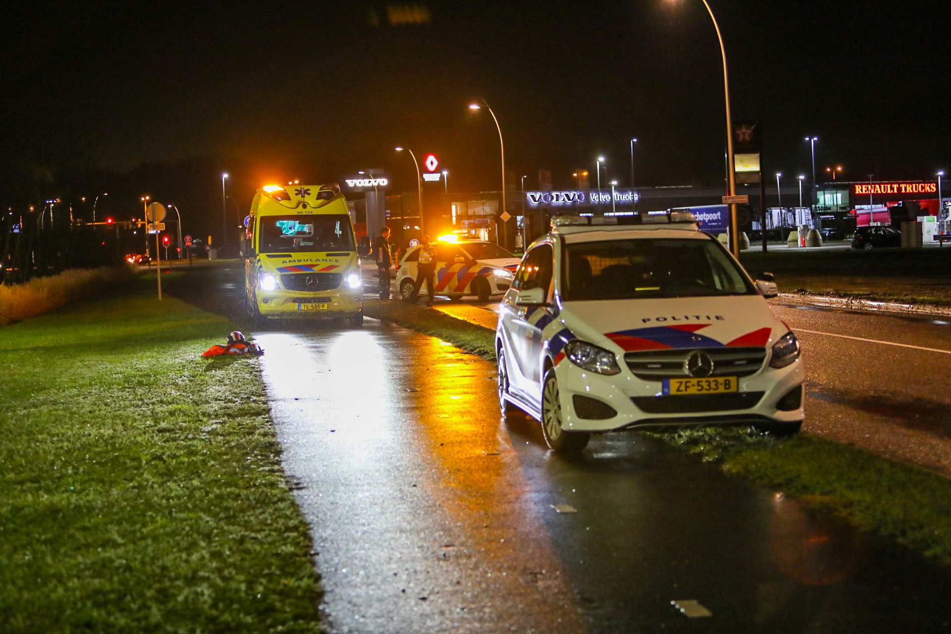 Voetganger gewond na botsing met scooter in Apeldoorn