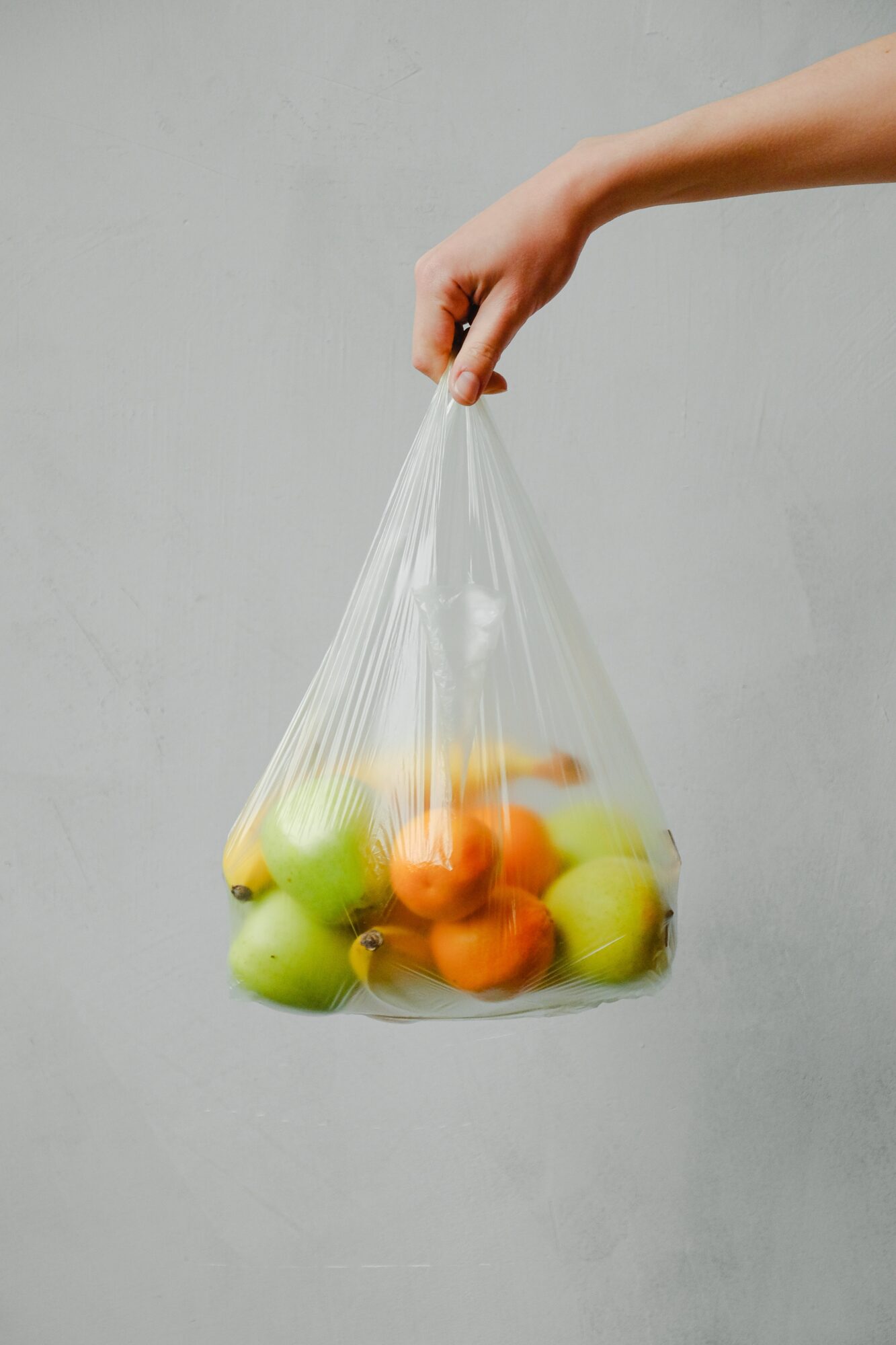 Vrijwilligers De Kruimelschaar doen boodschappen