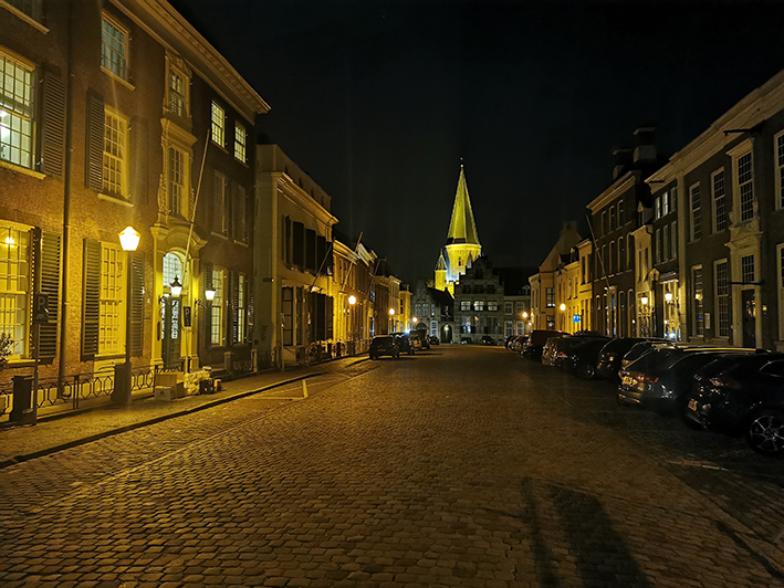 En het bleef stil op straat…