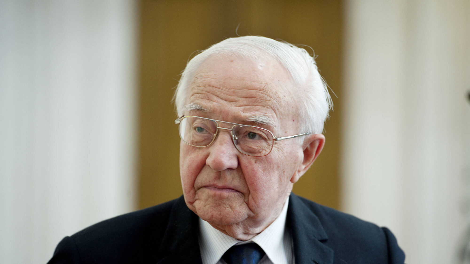 Eerbetoon aan oud-premier Piet de Jong