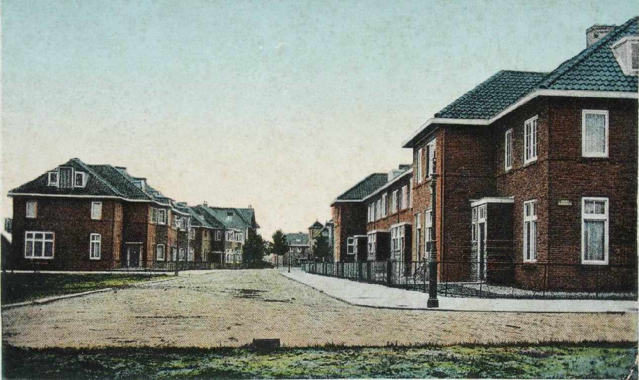 Eeuwfeest straat moet leiden tot jubileumboek