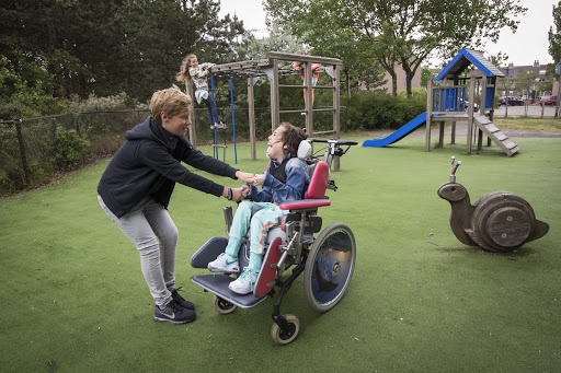 In 2025 hoeft geen gehandicapt kind meer alleen te spelen