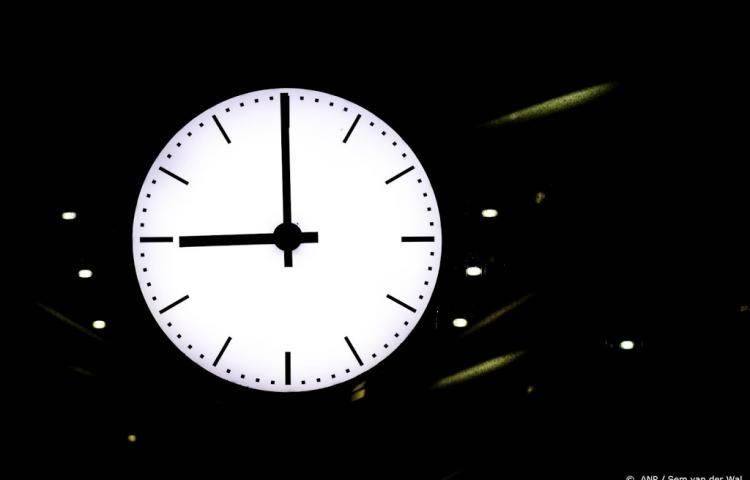 Staat vraagt om uitstel opheffen avondklok