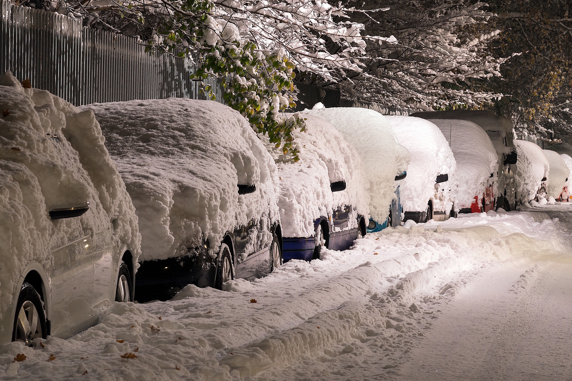 Sneeuw en ijzel op komst: 15 tips voor rijden met gladheid