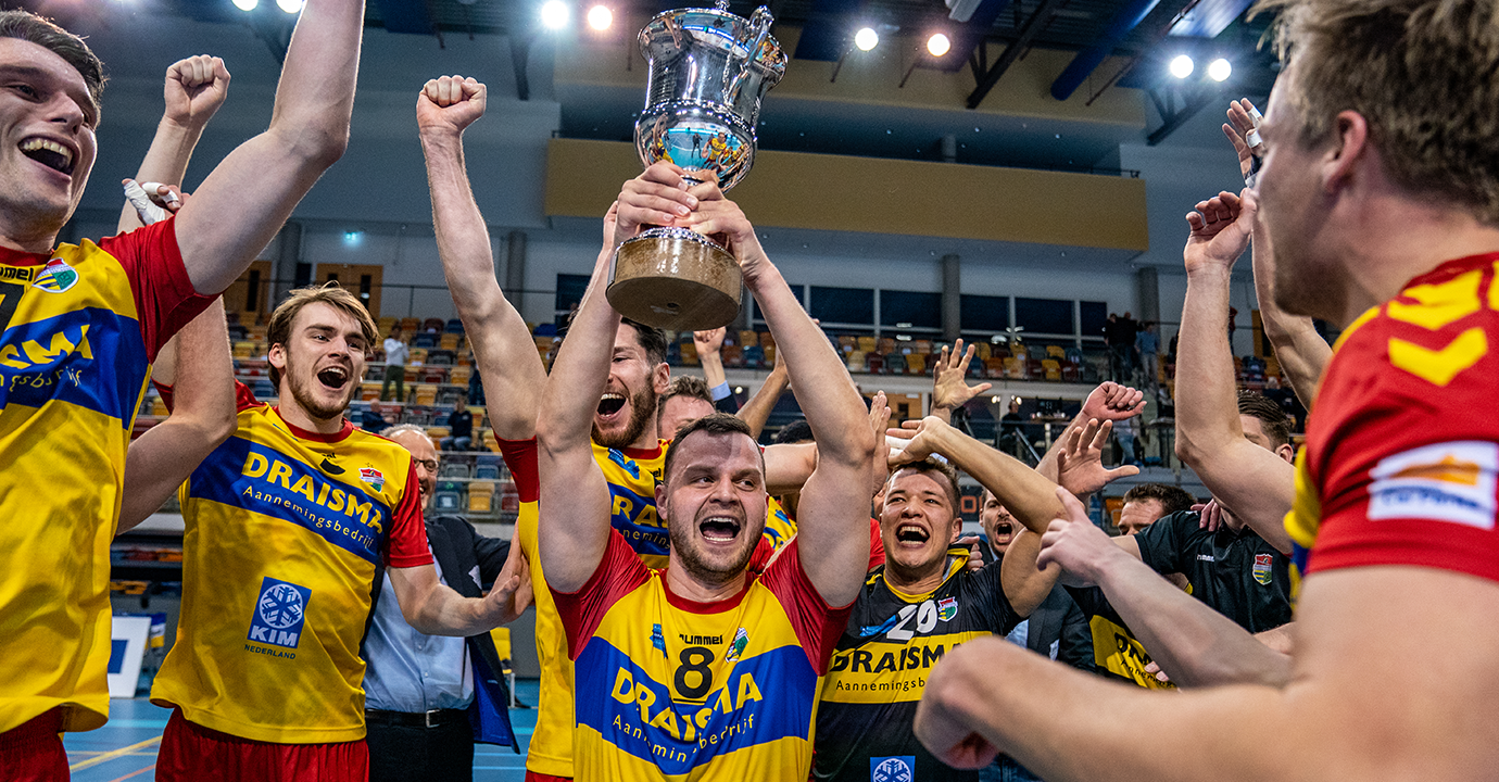 Dynamo slaat zich naar titel