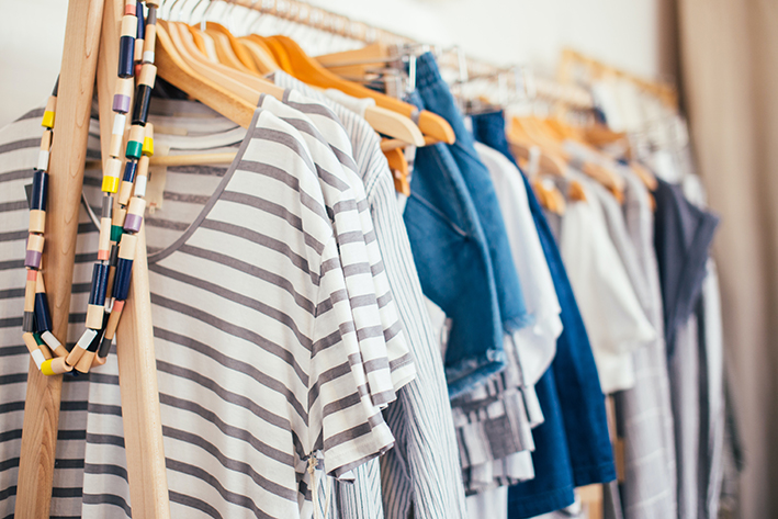 Wat is private labeling, en hoe maak je zelf een kledingcollectie?
