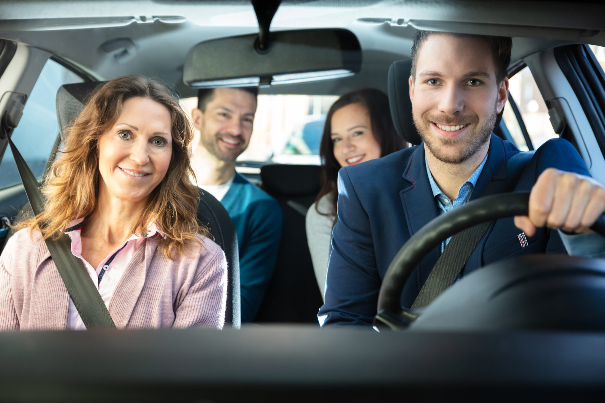 Reizen met de auto of het openbaar vervoer in coronatijd: dit moet je weten!