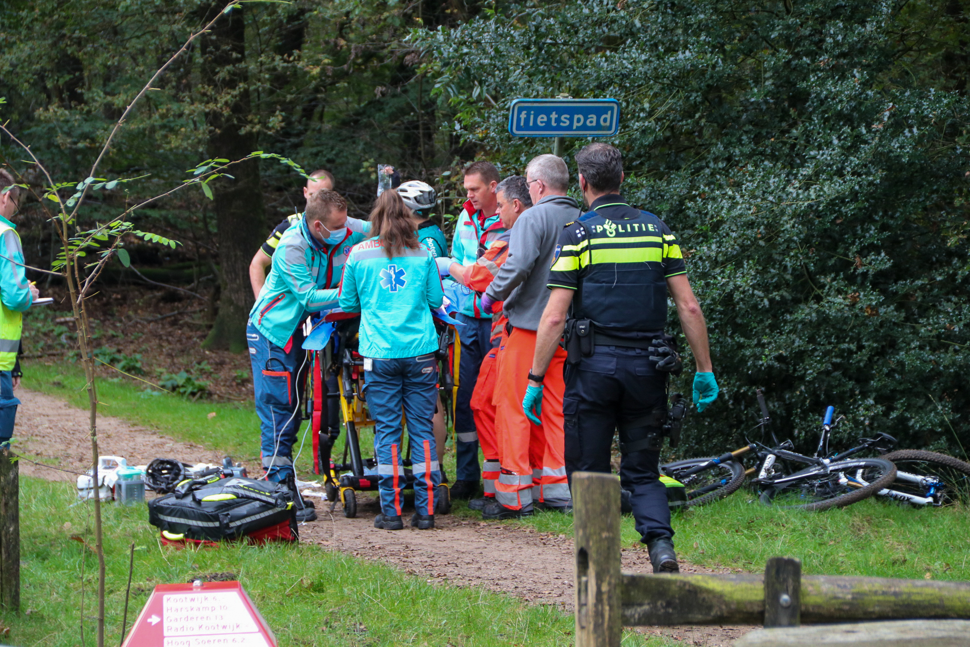 Mountainbiker zwaargewond na val in Radio Kootwijk