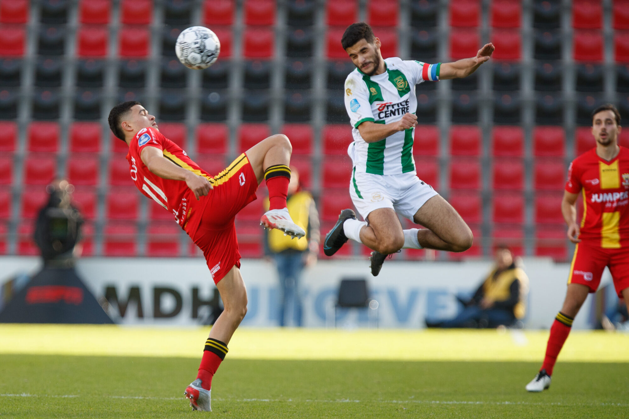 Puntloze missie voor Go Ahead Eagles in kille ambiance