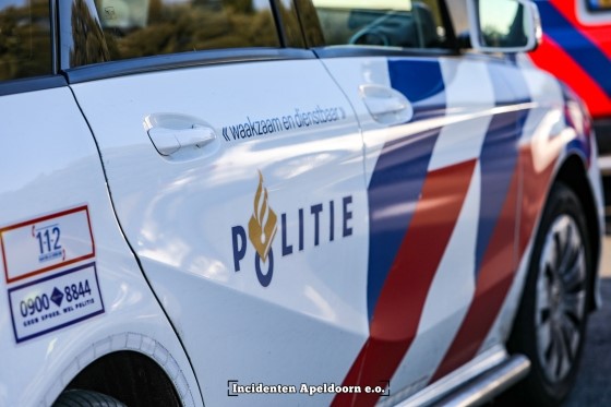 Politie zoekt getuigen na straatroof in Apeldoorn