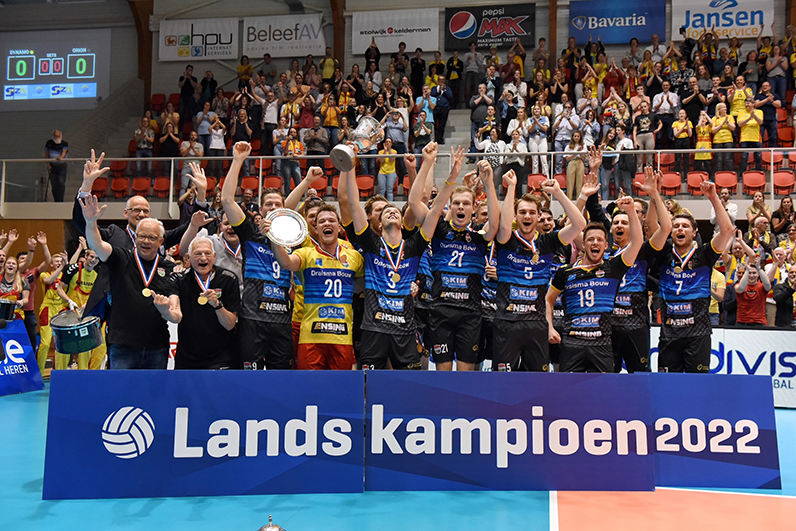 Dynamo pakt landstitel