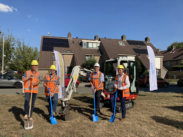 Eerste schop in de grond voor glasvezel