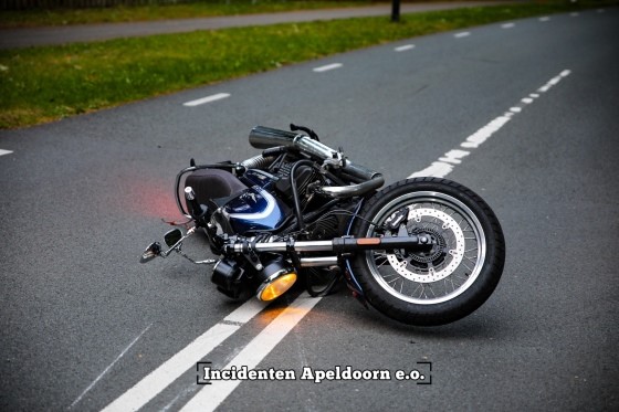 Motorrijder zwaargewond bij ongeluk in Apeldoorn