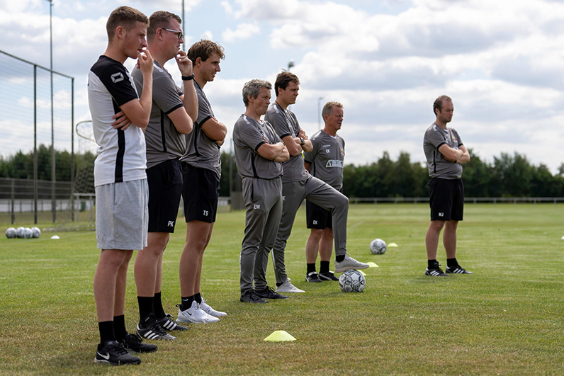Voetbalacademie heeft trainersstaf voor nieuwe seizoen rond