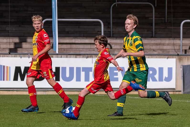 Bijzondere Eredivisieteam met goed gevoel het nieuwe jaar in