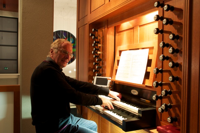 Bert Riphagen zeventig jaar organist   