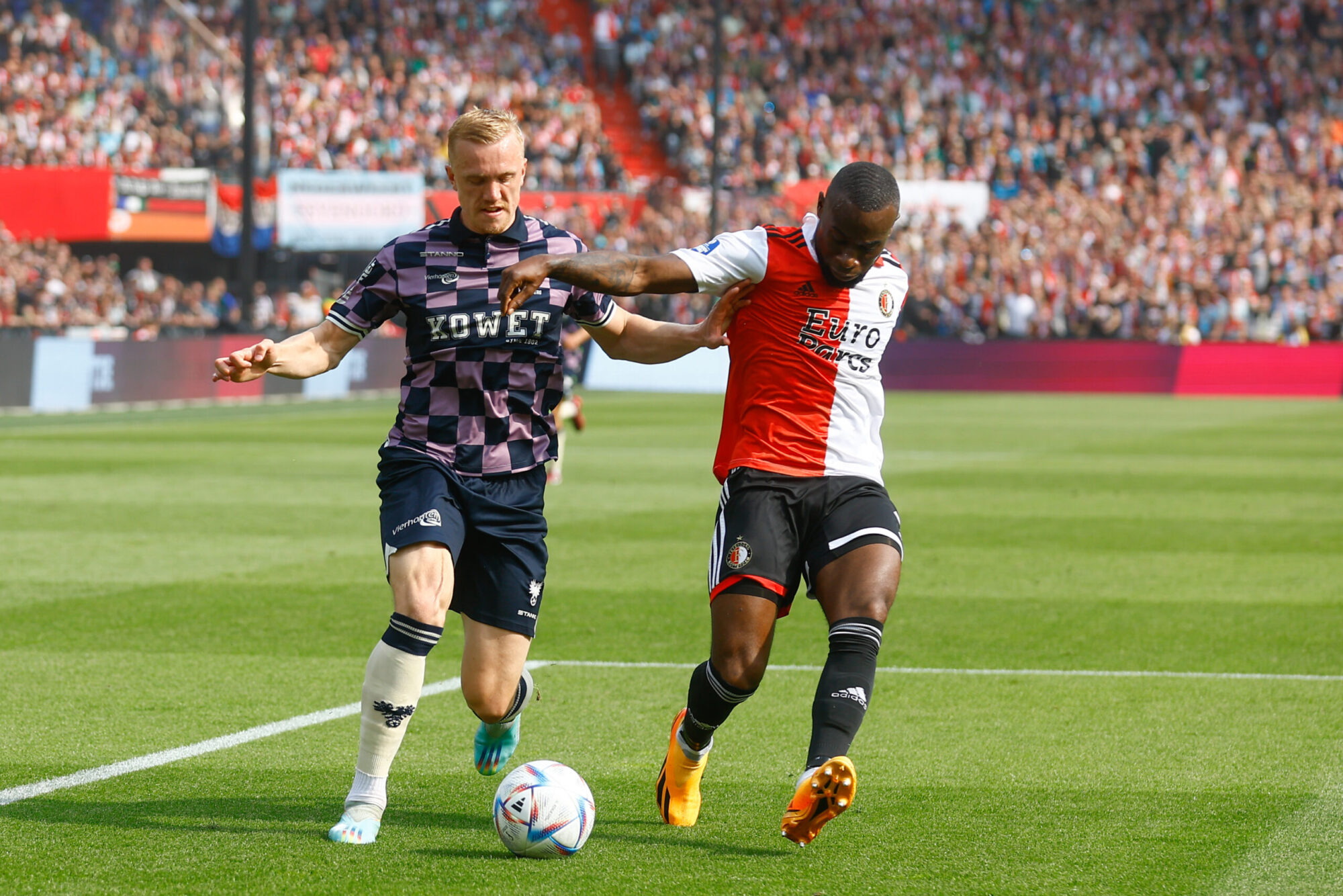 Go Ahead Eagles buigt voor kersverse kampioen Feyenoord