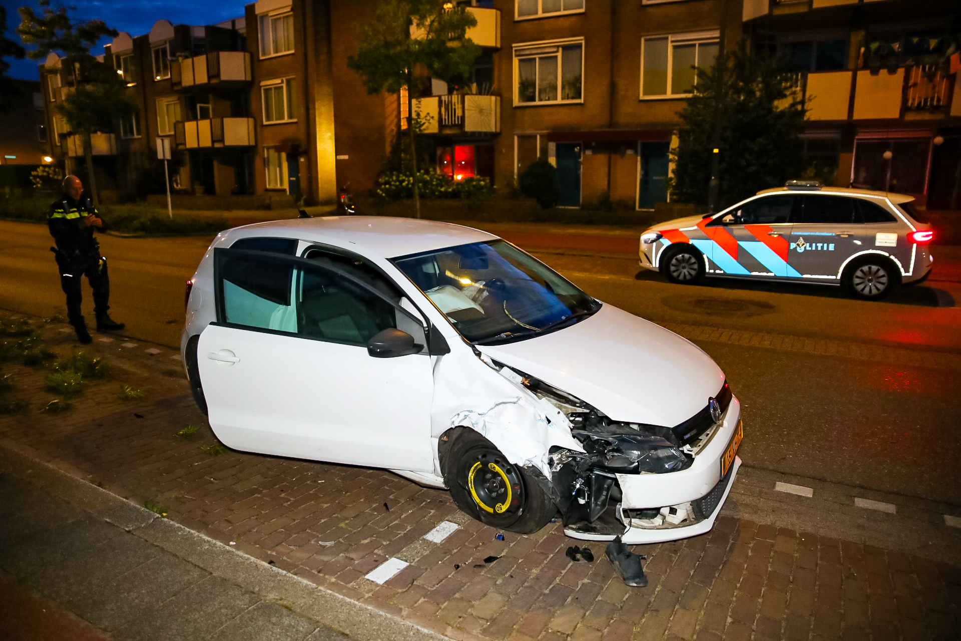 Beschonken automobilist (22) richt ravage aan in Apeldoorn