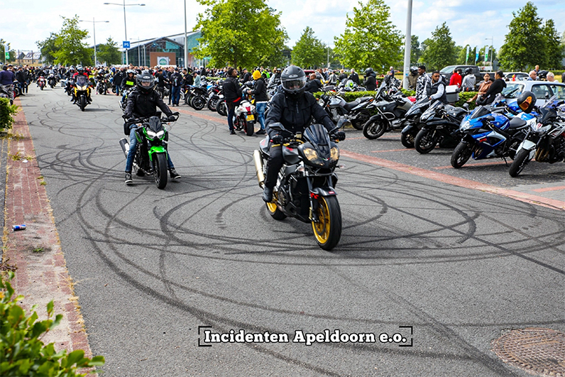 Duizenden motorrijders in Apeldoorn