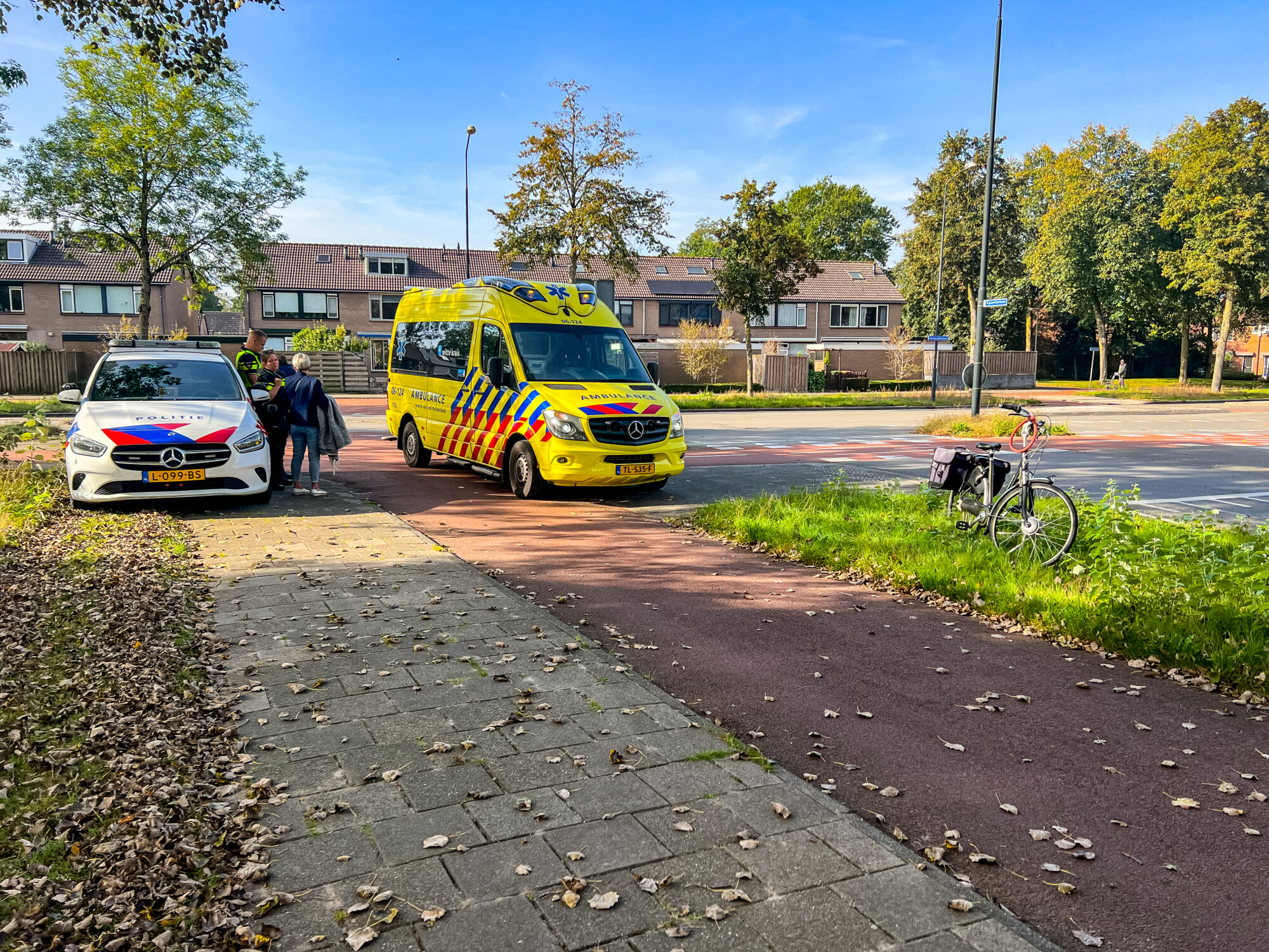 Vrouw gewond na botsing met auto in Apeldoorn