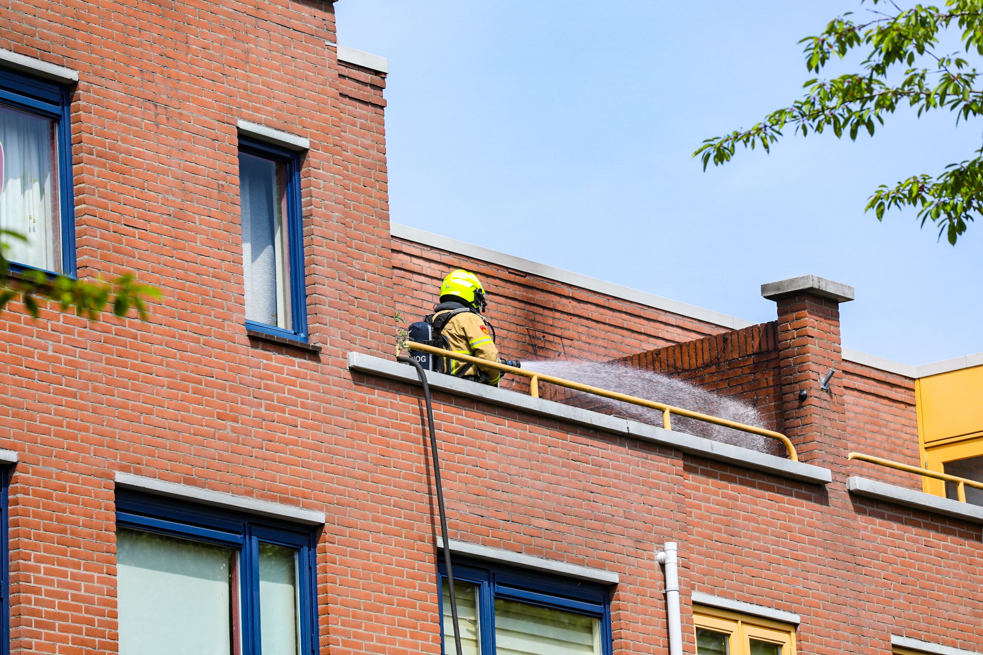 Brandje op balkon Nieuwstraat Apeldoorn