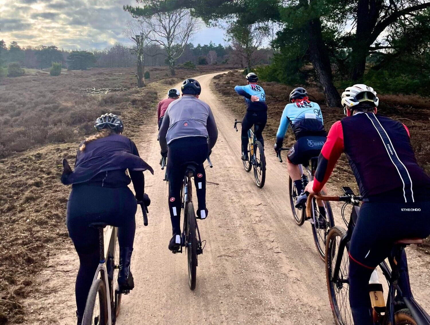 Nieuw gravelfeest op de Veluwe: primeur Gisola Wild op Wielen