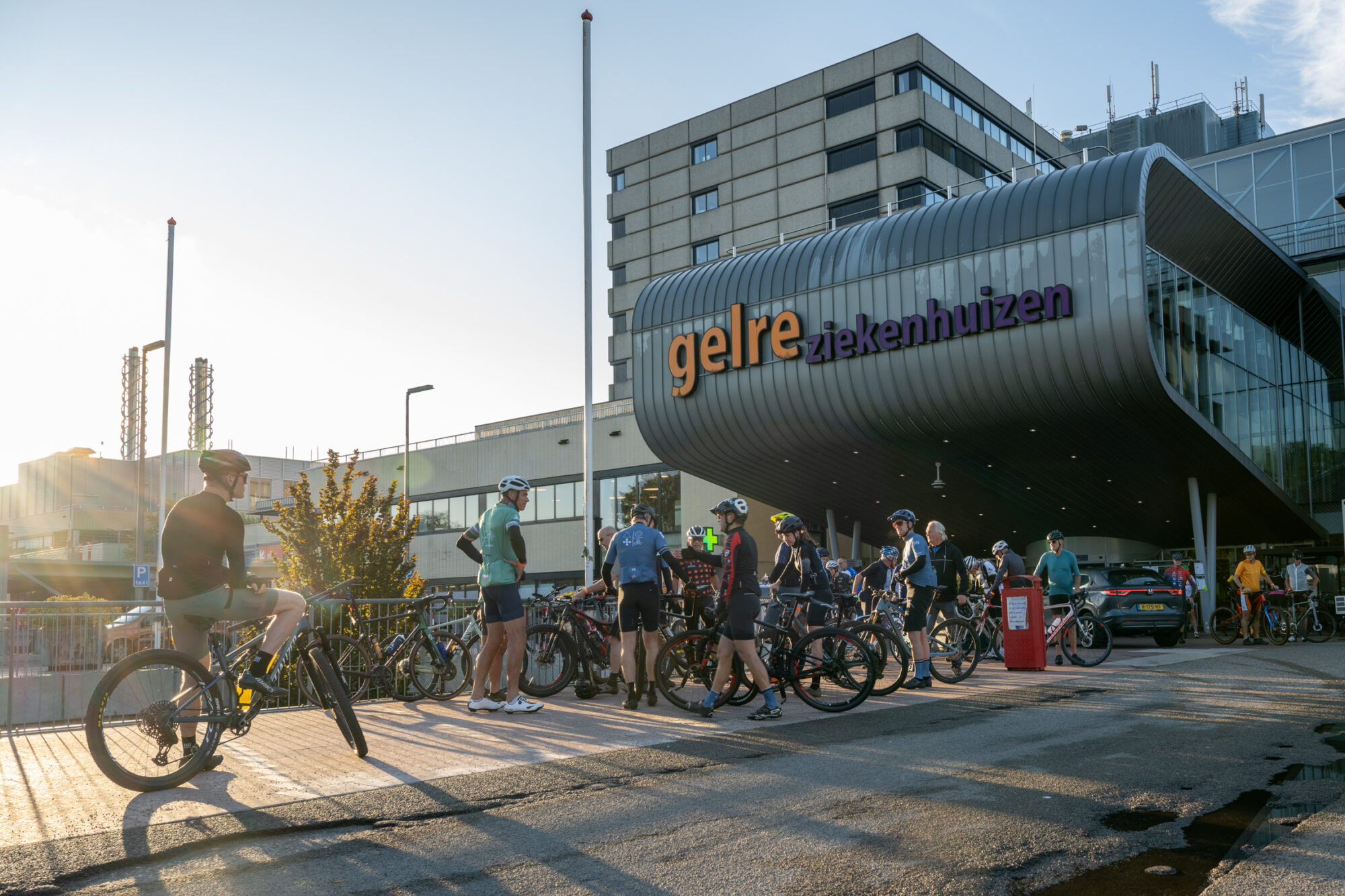 Gelre Fietstocht steunt WensAmbulance Gelderland