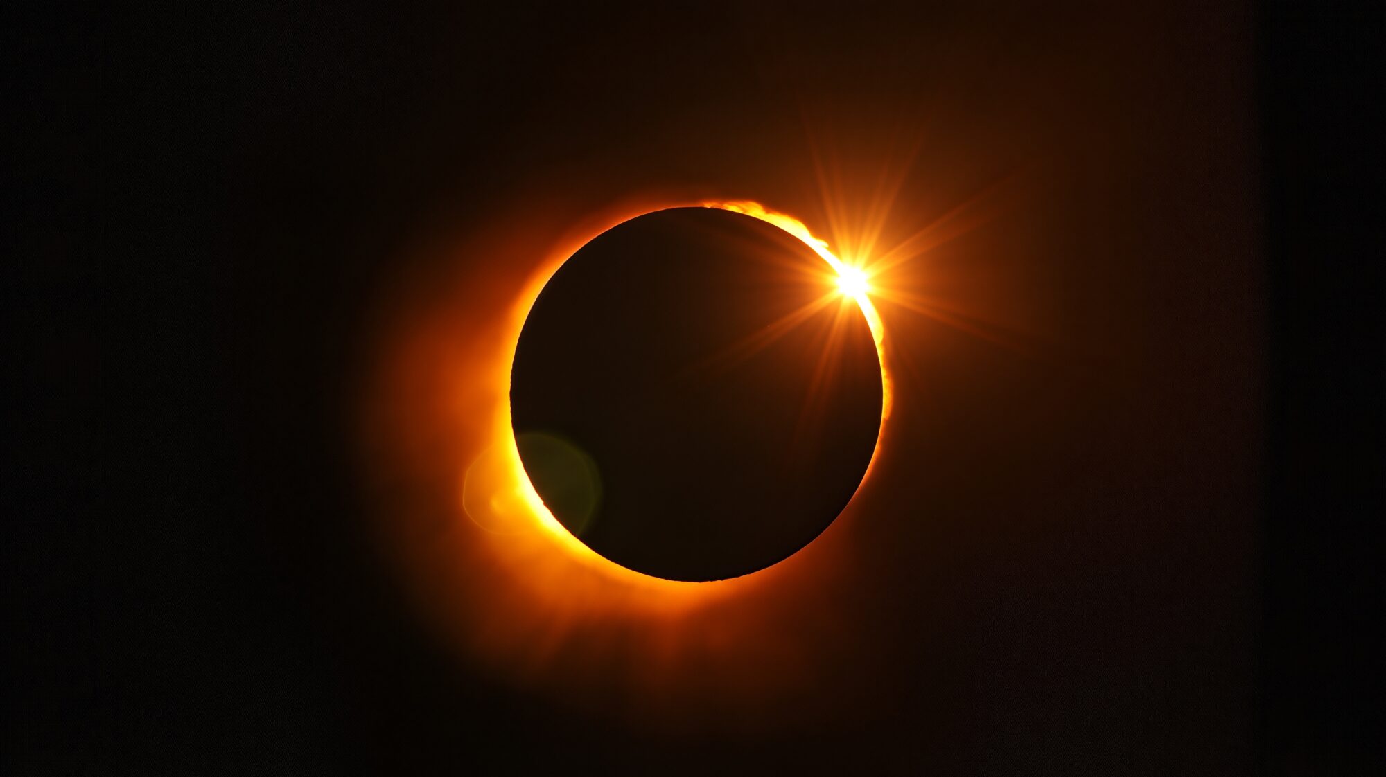 Woensdagavond verdwijnt bijna de hele zon achter de maan