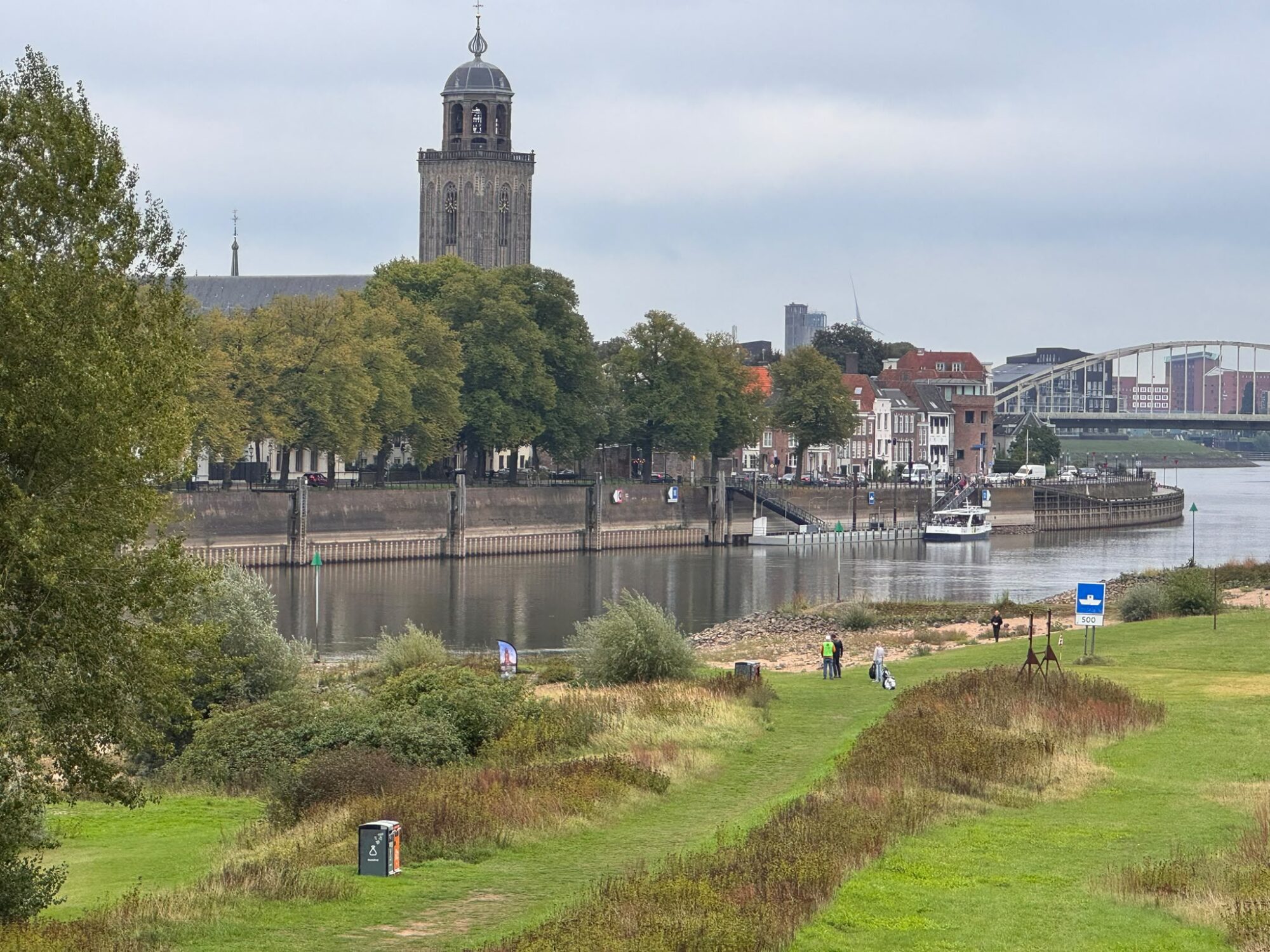 Deventer Parken Golfevent brengt €8000 op voor Coalitie Deef en Stichting Curae